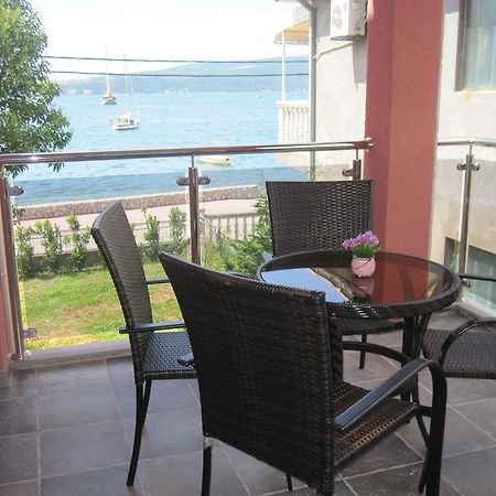 Apartments Delfin Тиват Экстерьер фото
